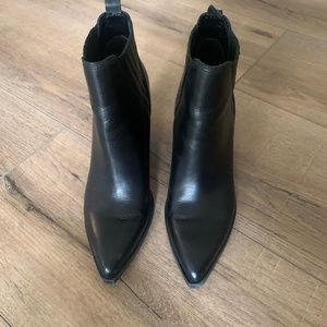 Marc Fisher Gadri booties 6.5